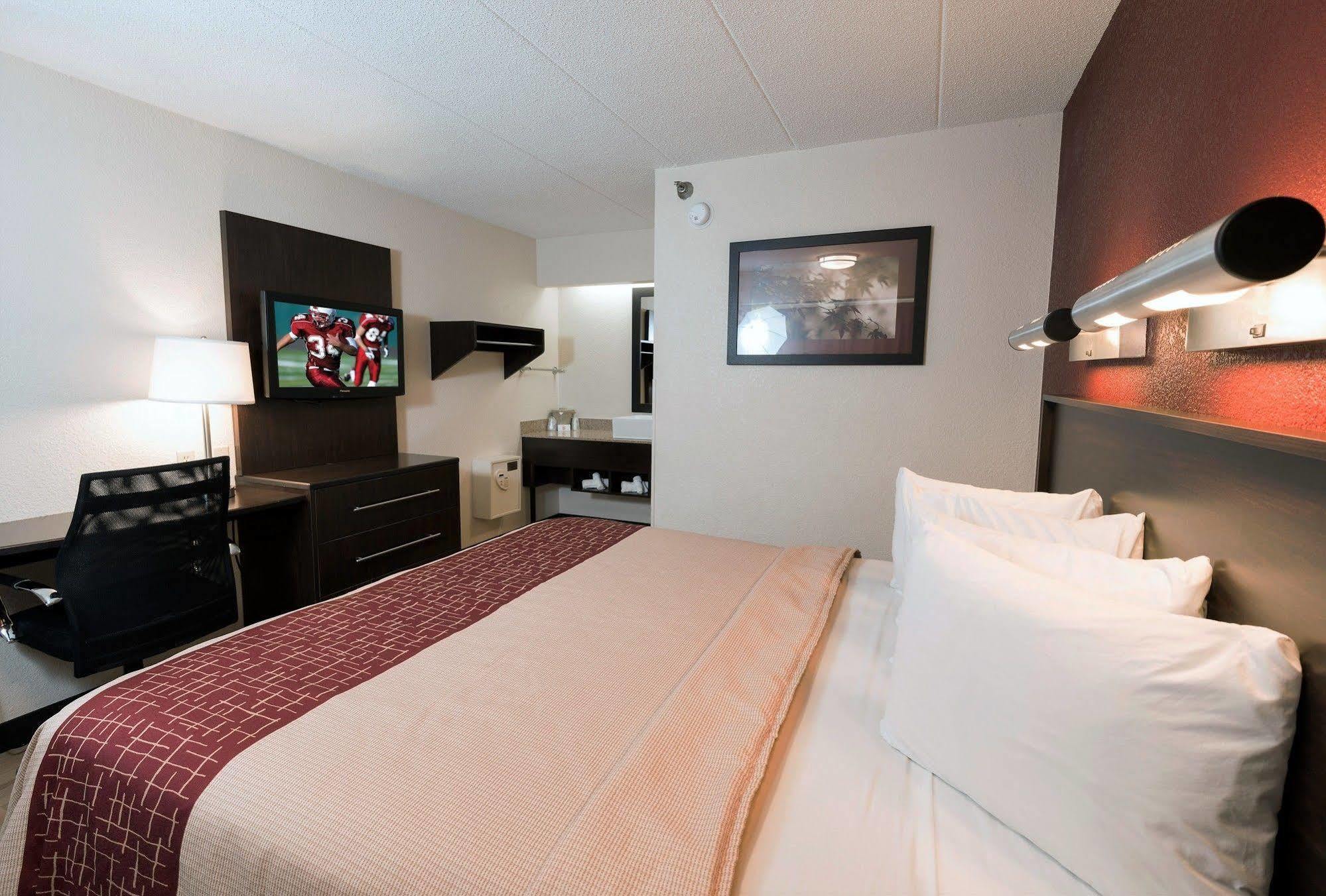Red Roof Inn Detroit - Troy Exterior photo